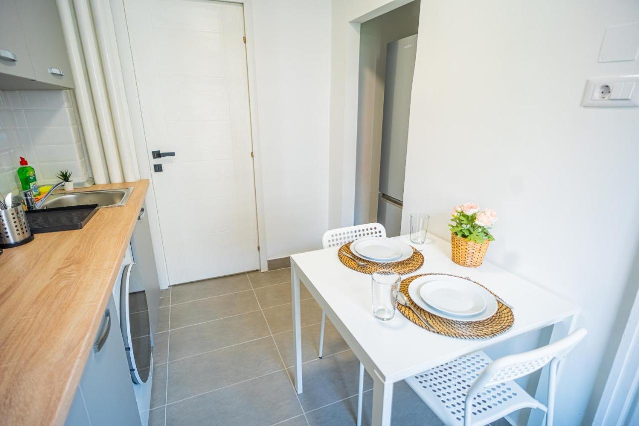 Refreshingly Chic: Newly Renovated 2Br Apartment บูคาเรสต์ ภายนอก รูปภาพ