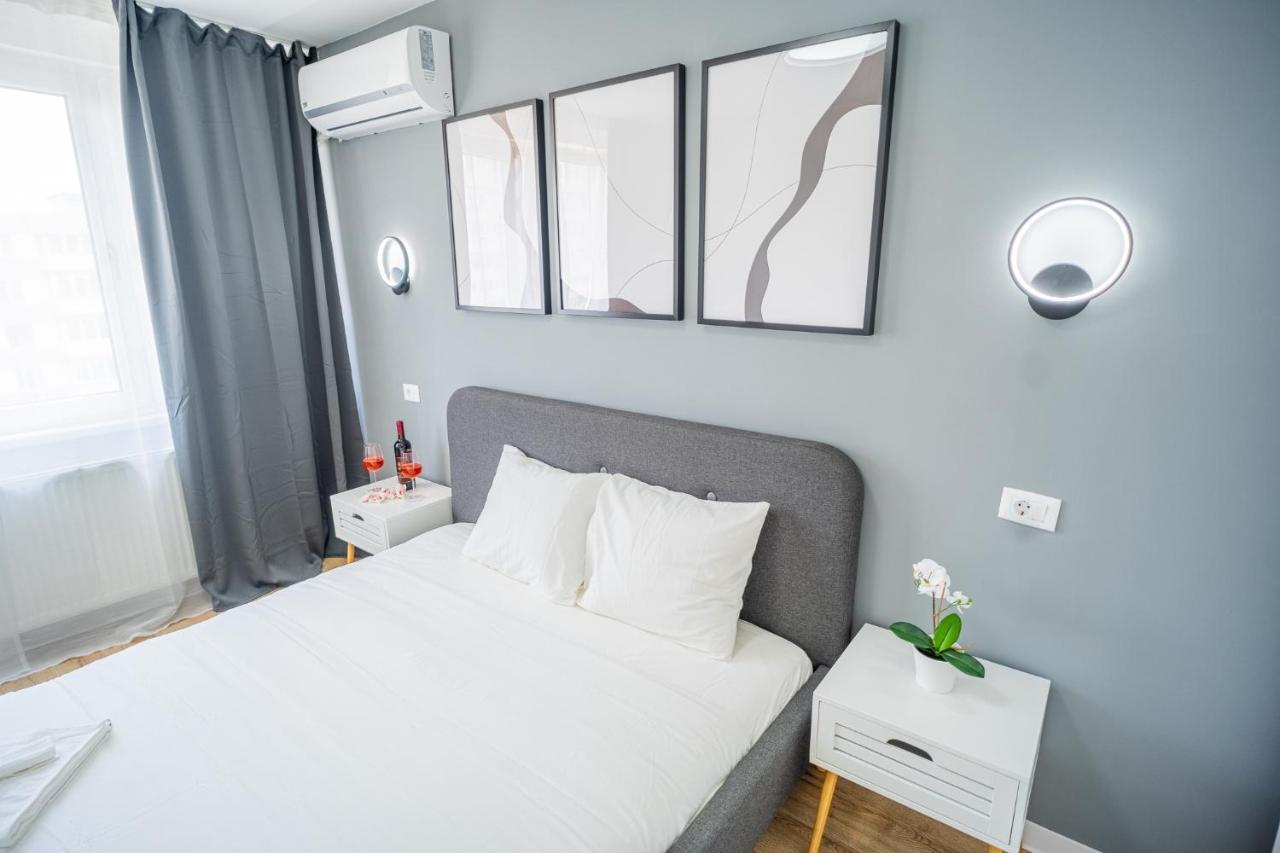 Refreshingly Chic: Newly Renovated 2Br Apartment บูคาเรสต์ ภายนอก รูปภาพ