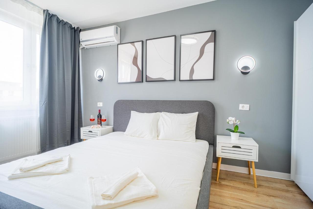 Refreshingly Chic: Newly Renovated 2Br Apartment บูคาเรสต์ ภายนอก รูปภาพ