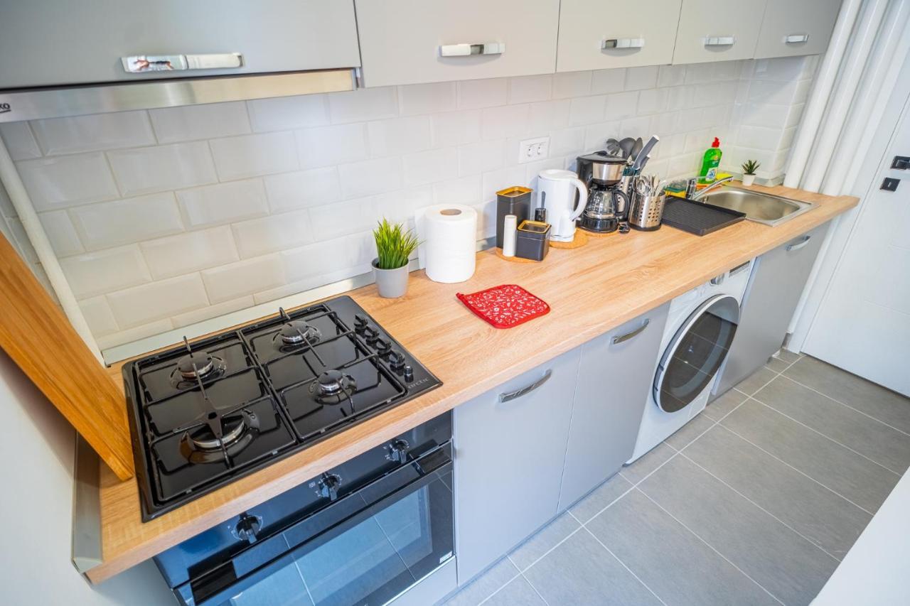 Refreshingly Chic: Newly Renovated 2Br Apartment บูคาเรสต์ ภายนอก รูปภาพ