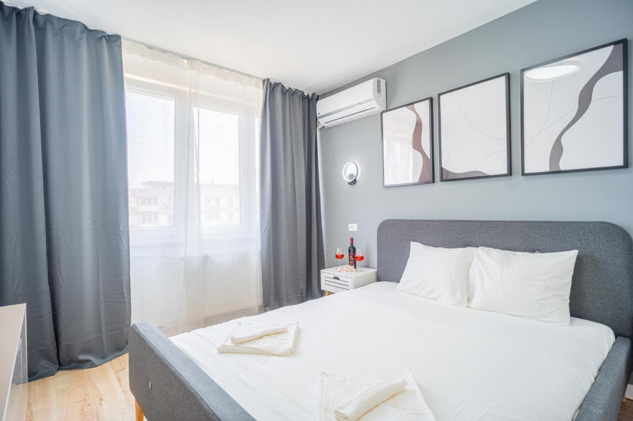 Refreshingly Chic: Newly Renovated 2Br Apartment บูคาเรสต์ ภายนอก รูปภาพ
