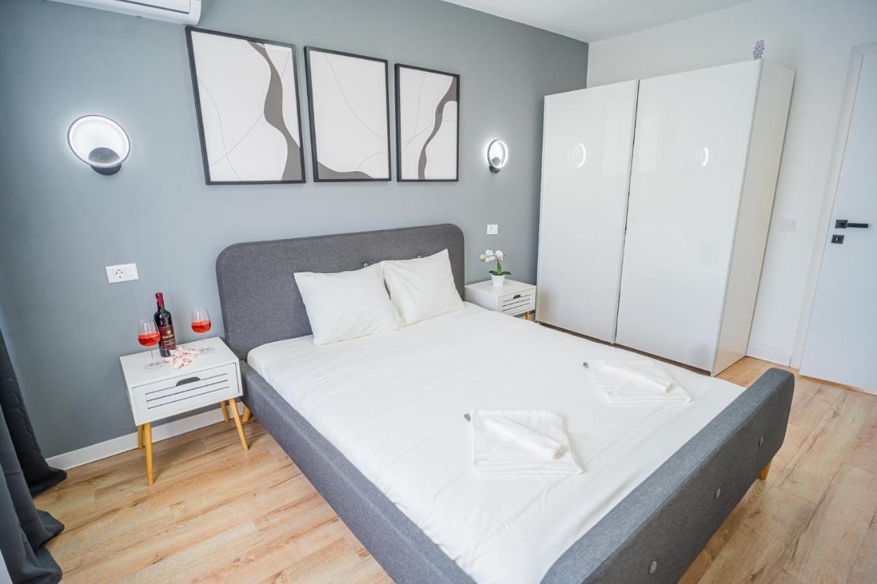 Refreshingly Chic: Newly Renovated 2Br Apartment บูคาเรสต์ ภายนอก รูปภาพ